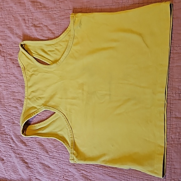 3 crop tops - Picture 8 of 11